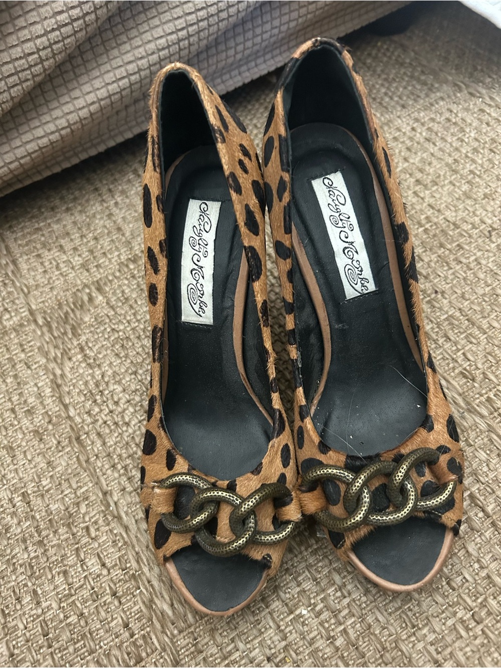 naughty monkey Leopard Peep-Toe Chain Pumps - Brown/Black